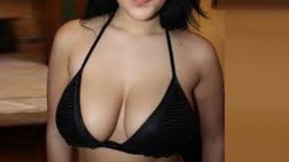 CAN YOU SPOT FAKE BOOBS? 4 Major Signs