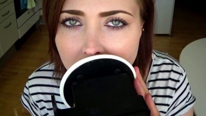 ASMR ? Seductively Eating Your Ears ?