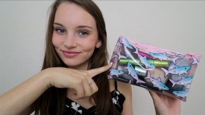 ASMR What’s In My Makeup Bag? Tapping and Brushing