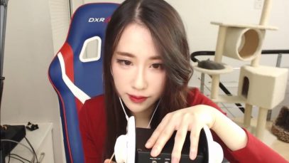 ASMR Ear Eating Cleaning and Massage ♥ ♥ ♥