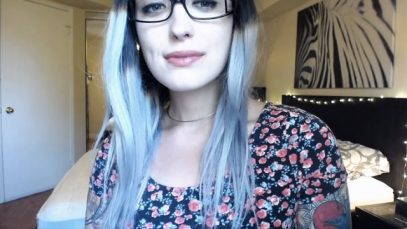 ASMR Girlfriend Roleplay *whispering* *scalp massage*