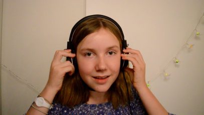 ASMR: speaking foreign languages (Spanish, Korean and Russian)~soft spoken