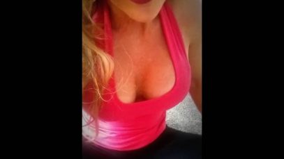 Juicy  Ass?ASMR scratching | lets roll in my yoga pants