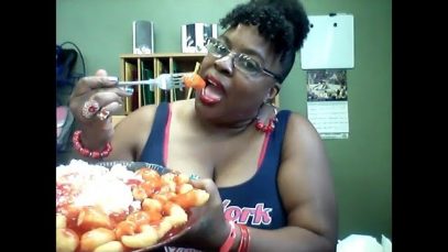 MUKBANG/ASMR: EATING CHINESE SWEET N SOUR CHICKEN…By: JUICY TINGLES
