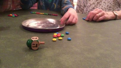 (non-asmr) Non Jewish people play the Dradel game