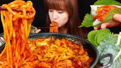 ASMR (COOKING) Dak-galbi (Korean Spicy Stir-fried Chicken). MUKBANG | bokyoung 닭갈비요리 먹방