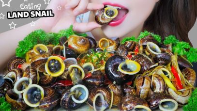 ASMR COOKING EATING LAND SNAILS STIR FRIED WITH BUTER X LEMONGRASS EXOTIC FOOD | LINH-ASMR