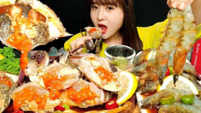 ASMR [COOKING & EATING] SOY SAUCE MARINATED RAW CRAB AND RAW SHRIMP. RECIPE *Ganjang Gejang* MUKBANG