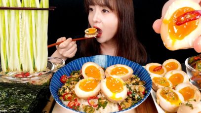ASMR (COOKING & EATING)SOY SAUCE SOFT-BOILED EGGS, COLD CUCUMBER SOUP, CUCUMBER KIMCHI. MUKBANG마약계란장