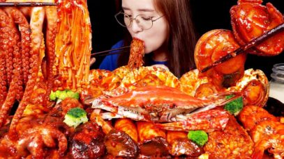 ASMR (COOKING) SPICY SEAFOOD AND MUSHROOMS. MUKBANG | bokyoung 해물찜먹방, 전복,꽃게,새우,오징어,가리비,팽이버섯