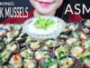 ASMR COOKING STIR FRIED BLACK MUSSELS WITH STARCH POWDER AND GREEN ONION EATING SOUNDS | LINH-ASMR