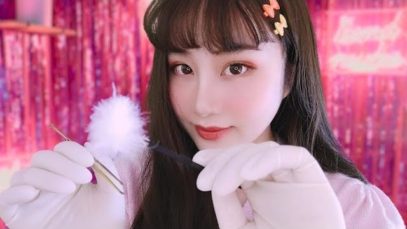 *ASMR* Cute Random Stranger Cleans Your Ears Role-Play