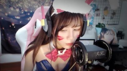 ASMR Dva Cosplay Ear Triggers ?