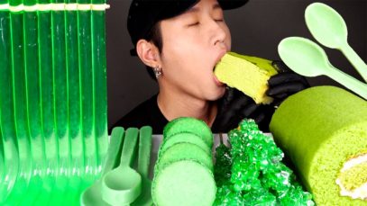 ASMR GREEN FOOD JELLY NOODLES & EDIBLE SPOONS & MACARONS & ROCK CANDY & GREEN ROLL CAKE & CREPE CAKE
