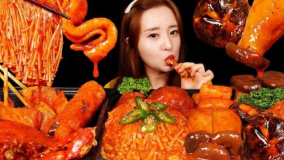 ASMR MUKBANG :)(cooking)? VARIOUS SPICY MUSHROOM, CRAB?, FISH CAKE. 매콤한 버섯과 꽃게, 어묵 먹방