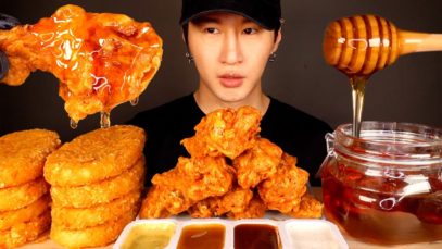 ASMR MUKBANG FRIED CHICKEN & HASH BROWNS with HONEY (No Talking) EATING SOUNDS