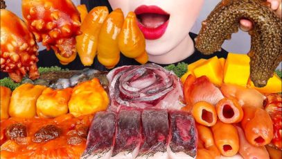 ASMR RAW SEAFOOD *SEA PINEAPPLE, SPOON WORM, CLAMS, SEA GRAPES, MANGO 개불, 멍게, 해삼, 바다포도 먹방 MUKBANG