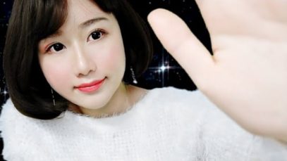 *ASMR* Relaxing Face Touching / Slow Movements / Binaural Skin Sounds (NO TALKING)
