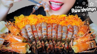 ASMR SPICY RAW SHRIMPS X PAPAYA SALAD X SHRIMPS CRACKER ,CRUNCHY EATING SOUNDS | LINH-ASMR
