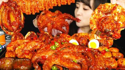 ASMR SPICY SEAFOOD and MUSHROOM (OCTOPUS, SCALLOP, ABALONE, SHRIMP, ENOKI MUSHROOM) MUKBANG
