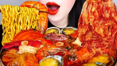 ASMR SPICY SEAFOOD NOODLES(RECIPE) LOBSTER TAIL, SHRIMP, SQUID KIMCHI NO TALKING EATING MUKBANG