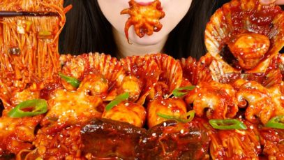 ASMR SPICY SEAFOOD OCTOPUS, SCALLOPS, ENOKI MUSHROOM, KING OYSTER MUSHROOM(EATING SOUNDS) MUKBANG