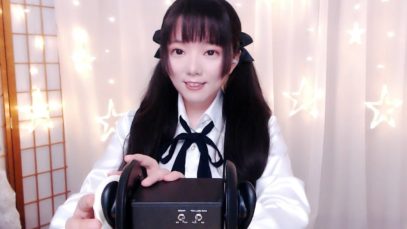ASMR ~ Tapping & Ear Cleaning ??