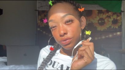 ASMR | Up Close ♡ Tingly Kisses + Lipgloss ☺️? {personal attention}