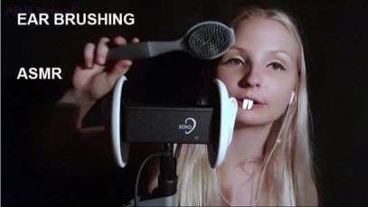 Brushing Your Ears With A Grey Scrubba [3Dio ASMR]