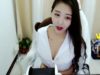 Chinese ASMR, Short T-shirt,kiss&eat, smile sweetly[怪大酥 ASMR]