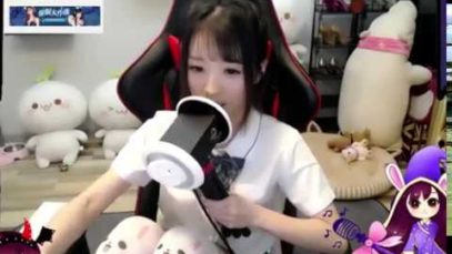 Chinese ASMR,ear clean,eat talking,water sound[小女巫露娜ASMR]