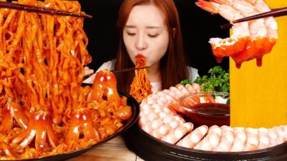 COOKING MUKBANG :) CARBO FIRE NOODLES, SHRIMP RING, PICKLED RADISH. 까르보불닭볶음면과 새우링 먹방