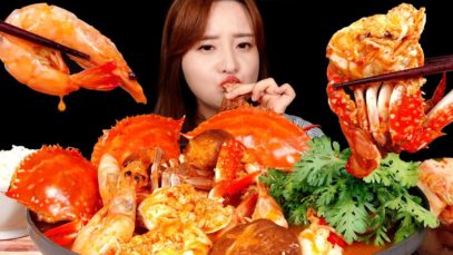 COOKING MUKBANG :) SPICY BLUE CRAB STEW (Kkotge-tang) 새우 꽃게탕