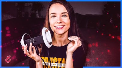 25 minutes of licking ears and mouth sounds for 25k subs! ASMR 36/100