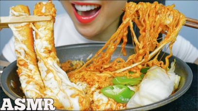 ASMR CHEESY GIANT RICE CAKES + SPICY NOODLES + WHITE KIMCHI (EATING SOUNDS) NO TALKING | SAS-ASMR