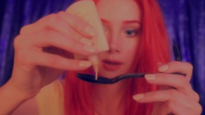 ASMR ? Doing Your Makeup Role Play