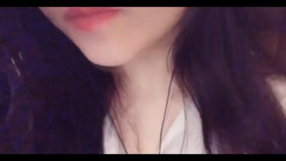 【ASMR-多奶肉猫】ear licking  咦不对，好像是弹舌?