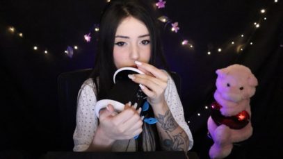 ASMR – Ear Licking ?