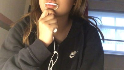 [ASMR] 빠르게 이어폰 먹기 (빠른 입소리) eating earphone fastly asmr