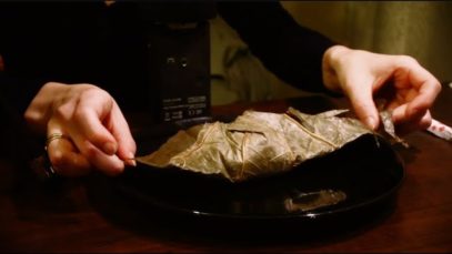 ASMR Eating Sounds ~ Lo Mai Gai (Sticky Rice in Lotus Leaf) Whispering
