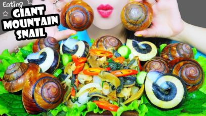 ASMR FRIED GIANT MOUNTAIN SNAIL WITH PERILLA LEAVES , EATING SOUNDS | LINH-ASMR