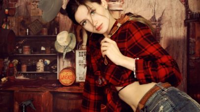 ASMR – GOOD MOOD shaving role play by a TEXAN GIRL! (but with a German accent I guess :D)