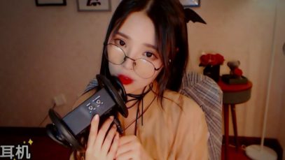 ASMR Intense Close Mouth Sounds & Ear Massage ?❤️