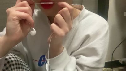이어폰 먹는 입소리 asmr ? / Licking sounds