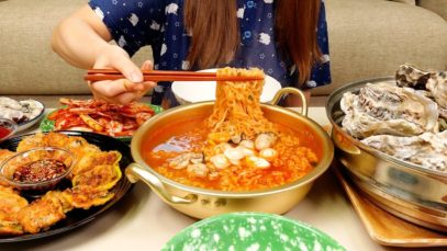 ASMR MUKBANG :) OYSTER PARTY!! (Raw oyster, steamed oyster, fried oyster, Oyster noodles, kimchi)
