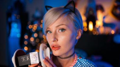 ASMR Nibbling  / Ears and etc…