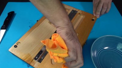 ASMR Oiling a Wooden Breadboard – Snow Peak
