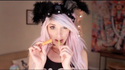 ASMR Peas & Carrots // Ear to Ear