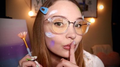 ASMR Secretly Painting Your Face In Art Class ?