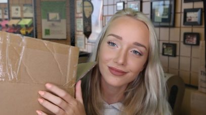 ASMR UPS Store Role Play! (Writing, Bubble Wrap, Tapping…) | GwenGwiz